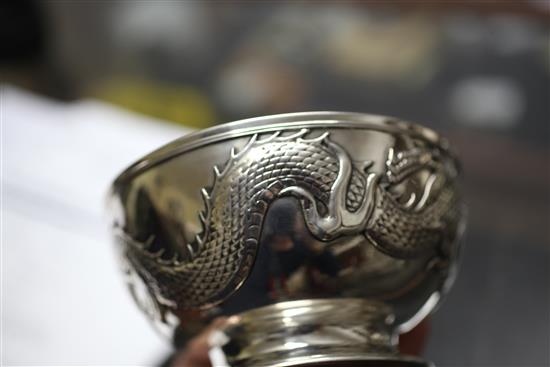 A late 18th/early 19th century Chinese Export silver circular bowl by Cumshing, Canton, 8.5 oz.